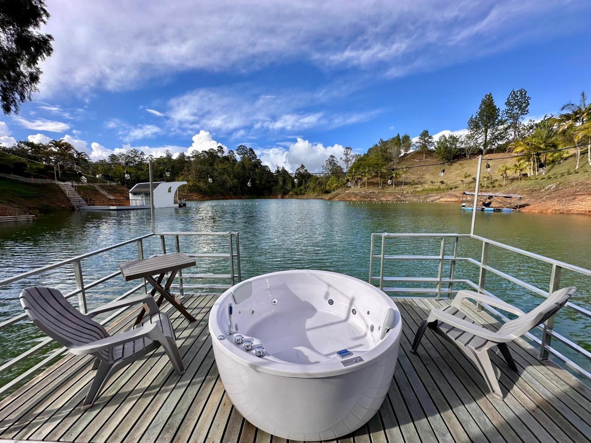 Casa Flotante La Trinidad Campsite *